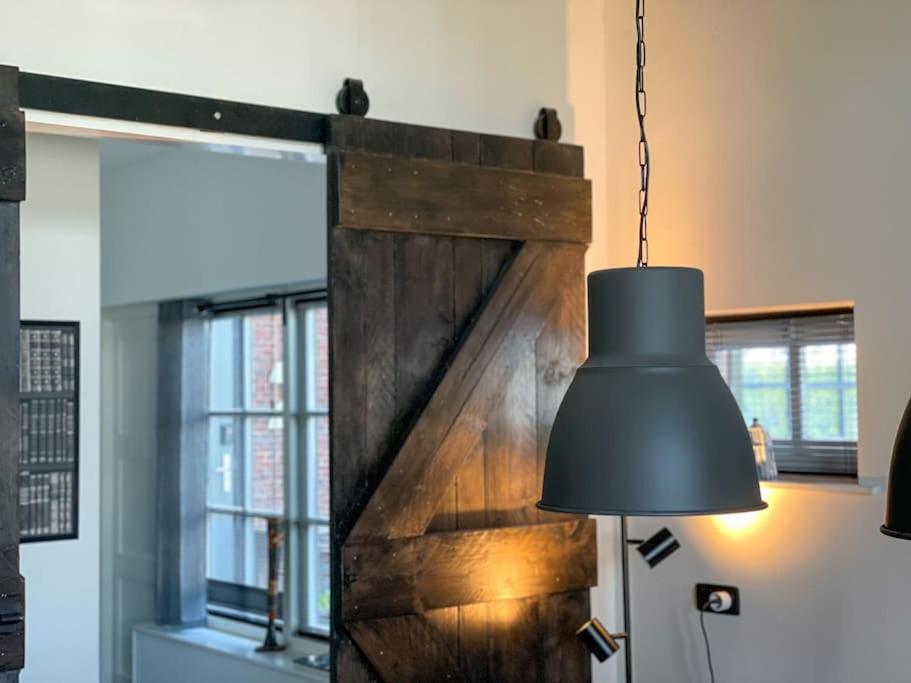 Puur Eastermar - Monumentaal, Authentiek En Luxe Koetshuis Aan Open Vaarwater Met Jacuzzi En Sauna Oostermeer Exterior foto